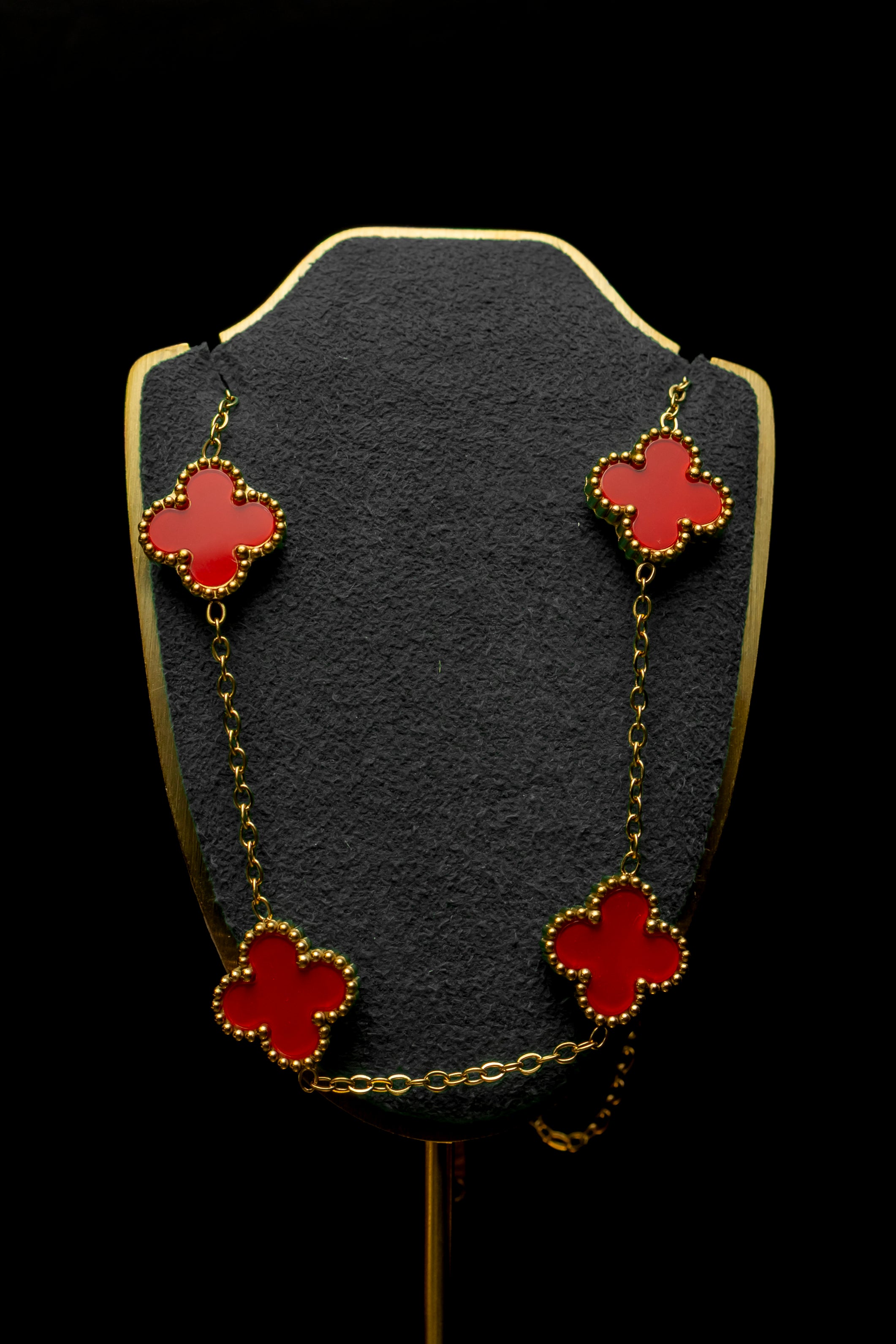 Collar 4 hojas trebol rojas chapado en oro de 18k