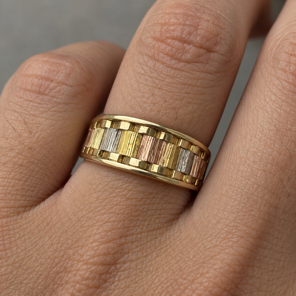 Anillo tricolor baguette