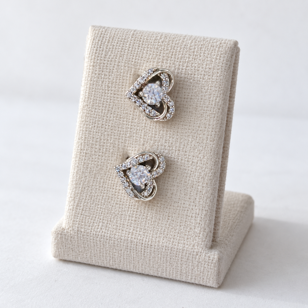 Aretes corazón moissanita