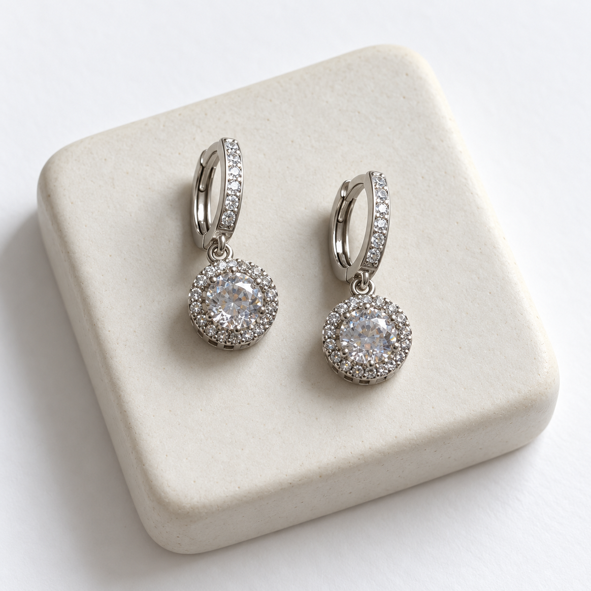 Aretes zircon plata