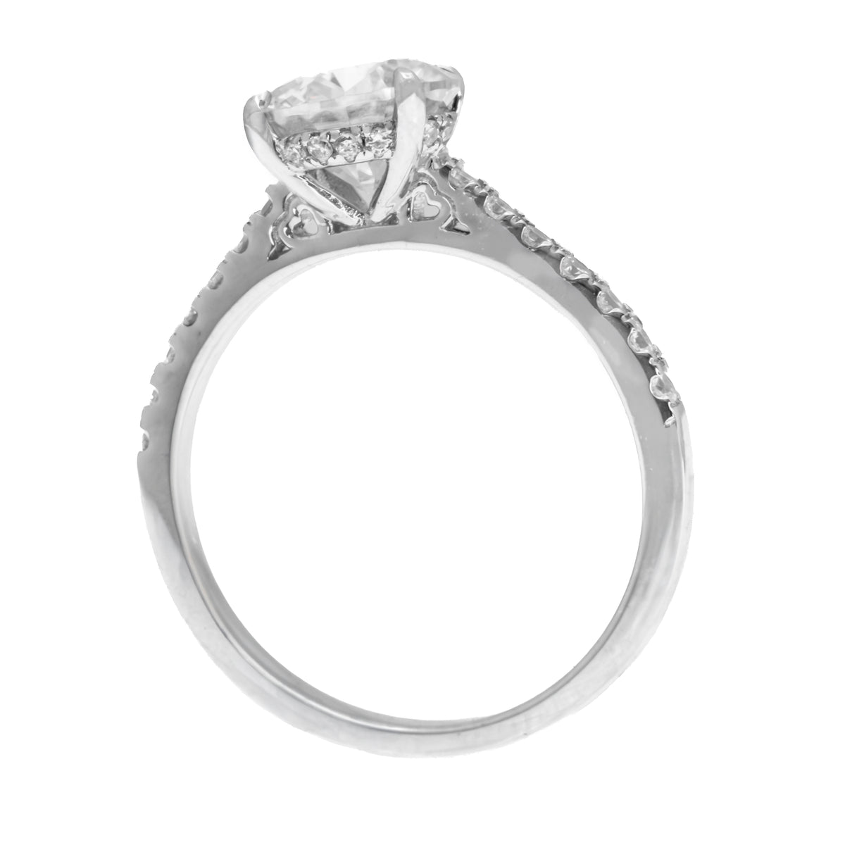 Anillo solitario con brazos pavé