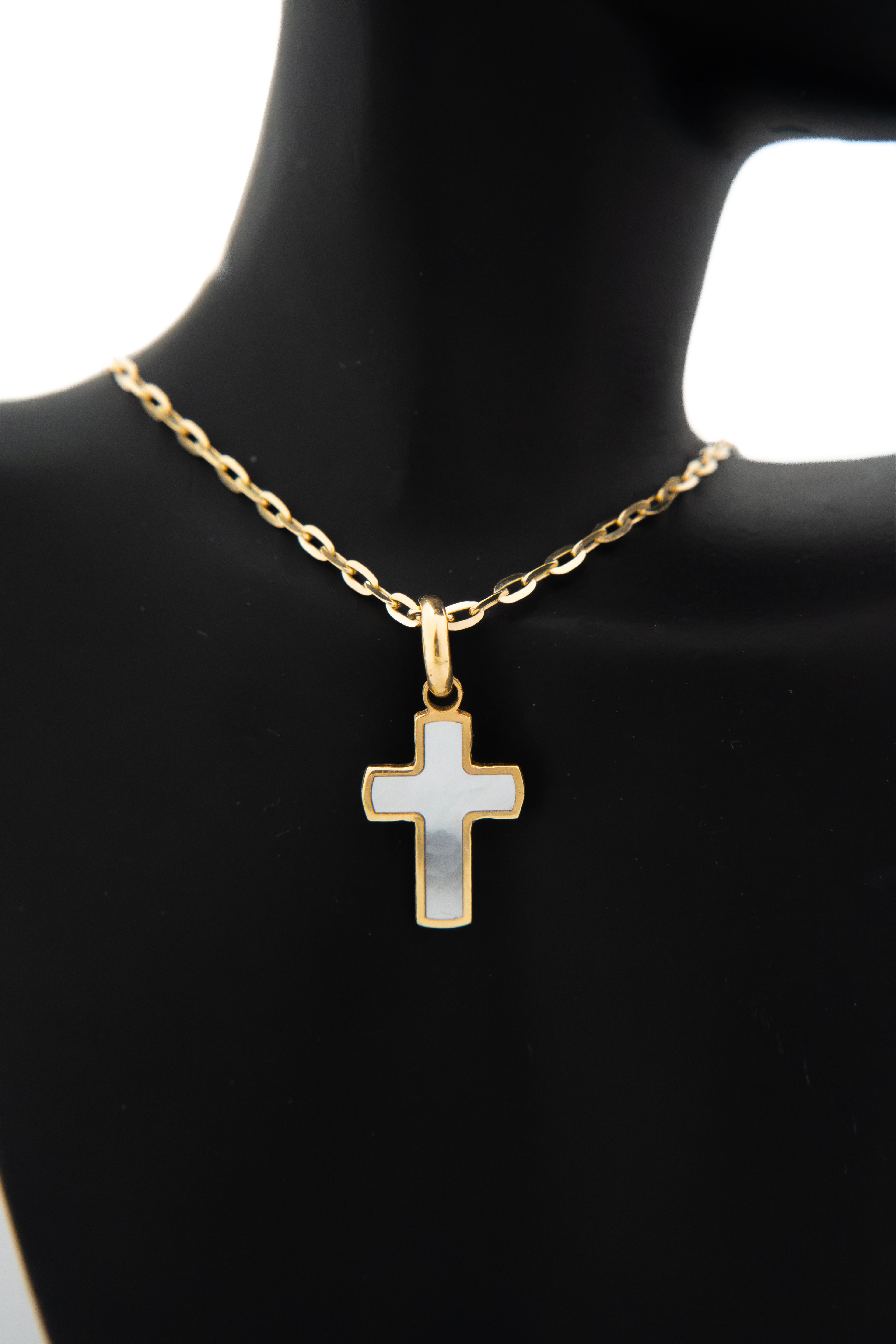 Dije de Cruz con Perla