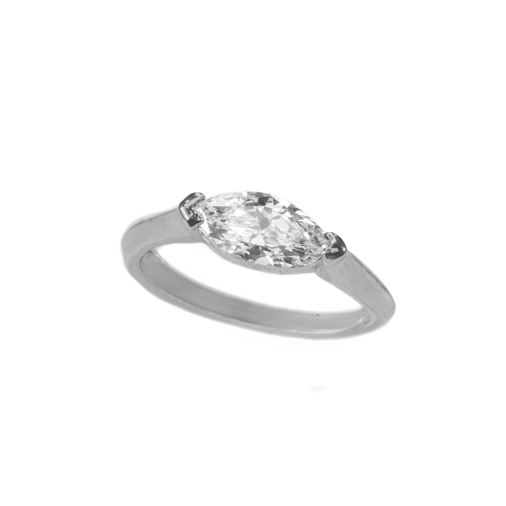 Anillo Marquise Ajustable