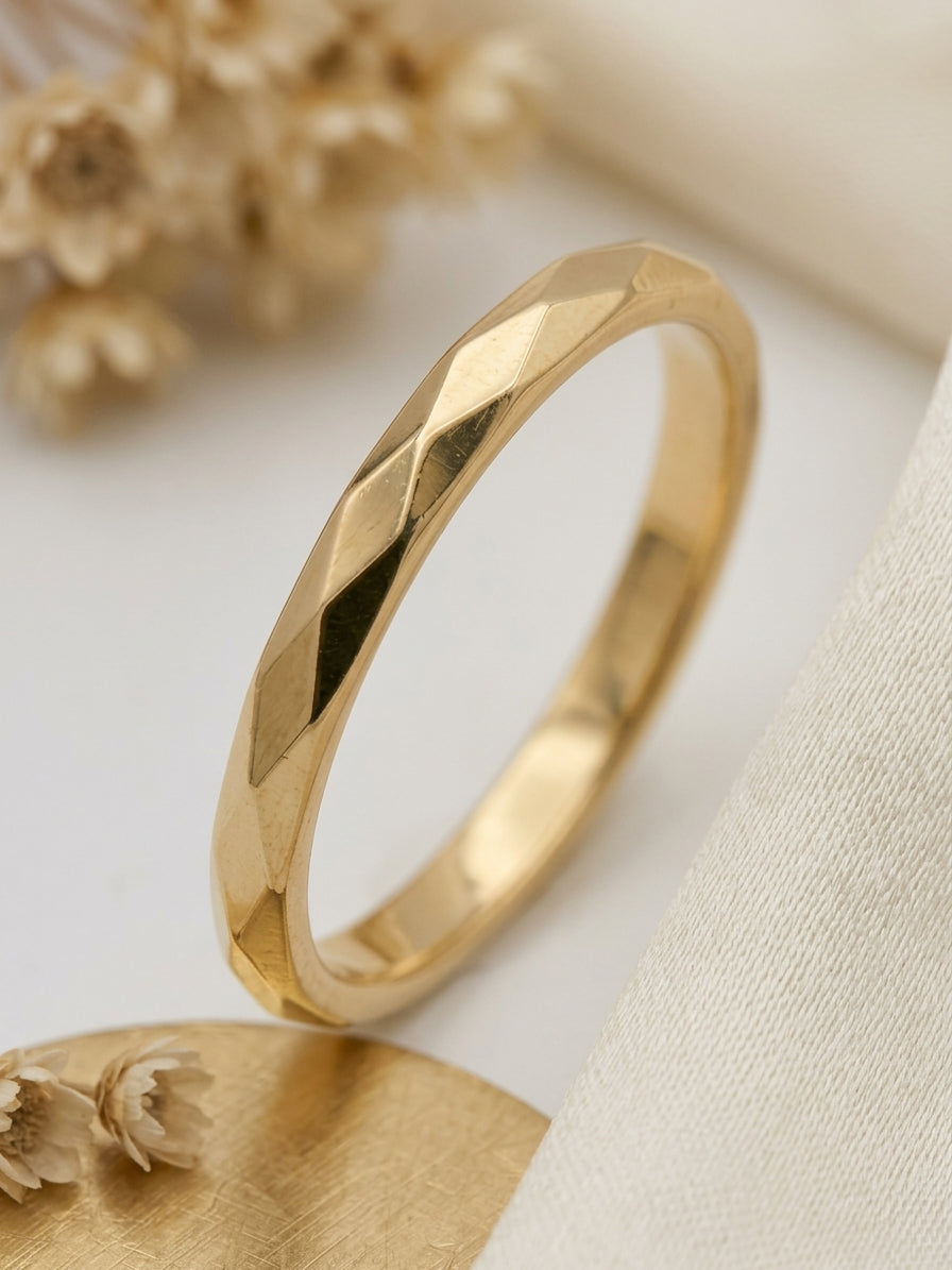 Anillo minimalista