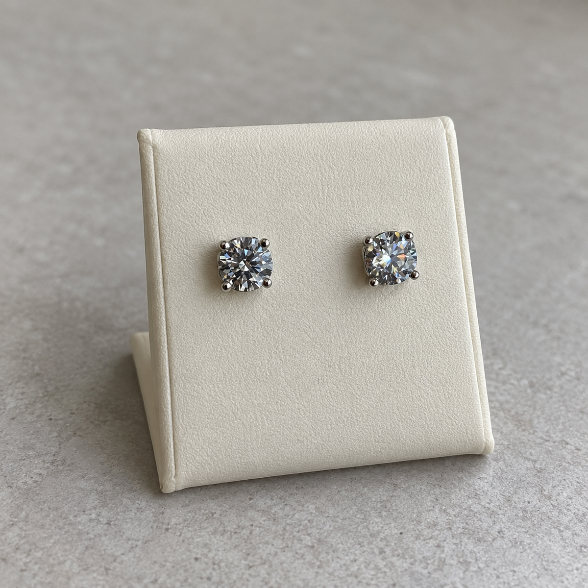 Aretes de Moissanita 5mm