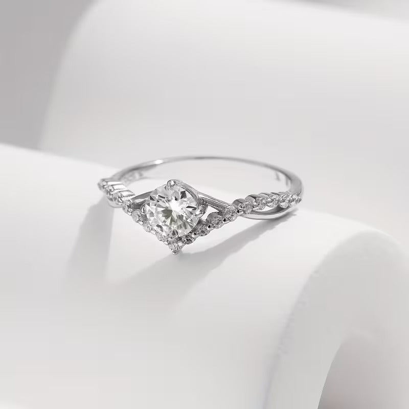 Anillo Moissanita Crown D 0.5 ct