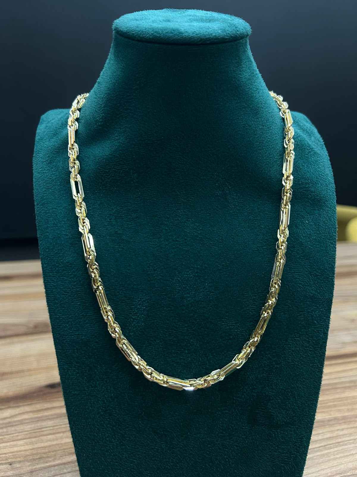 Cadena figaro 5 mm 60 cm en acero inoxidable chapado en oro - Alkimia Joyeria