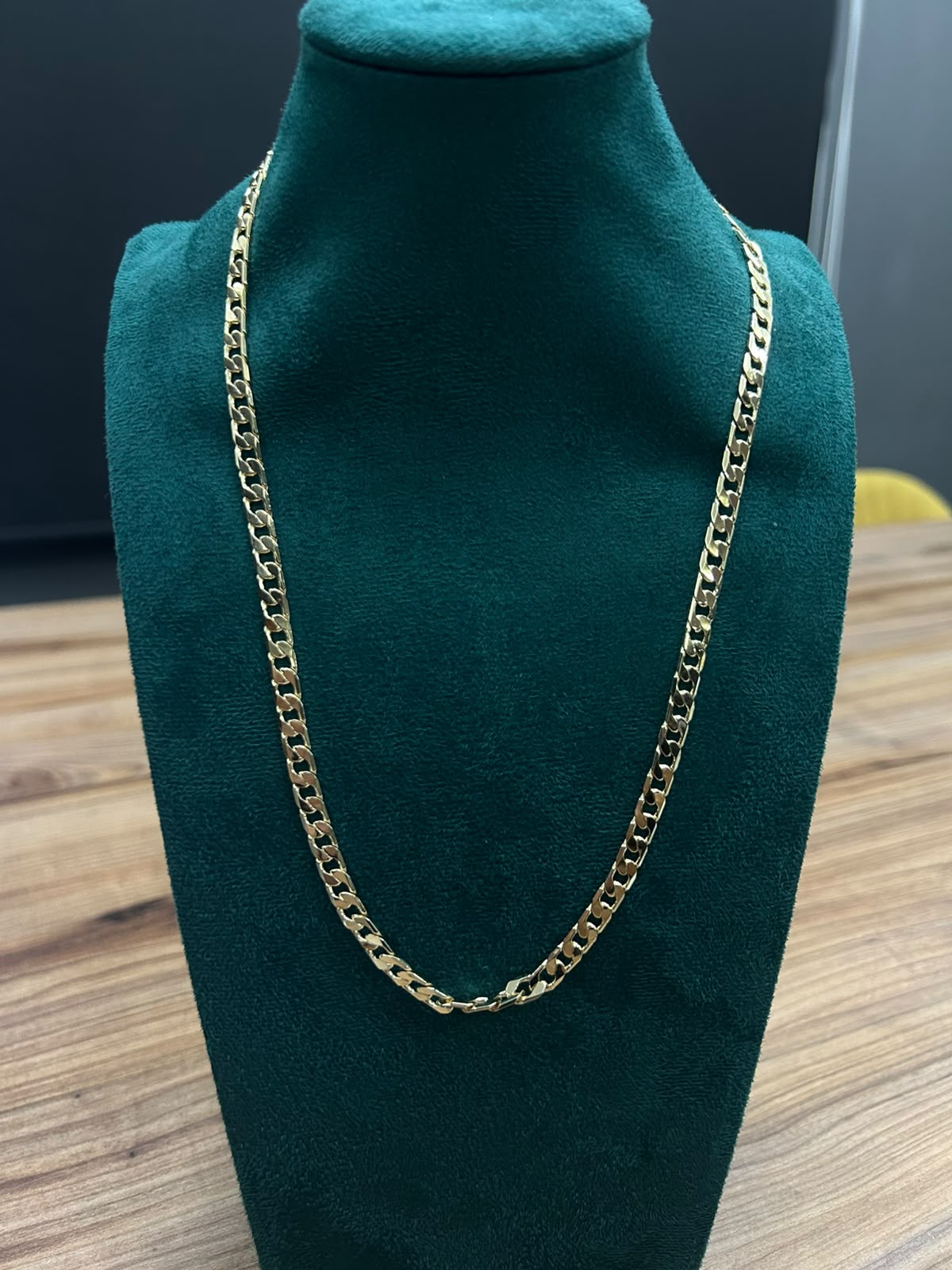Cadena barbada 5 mm 50 cm en acero inoxidable chapado en oro - Alkimia Joyeria