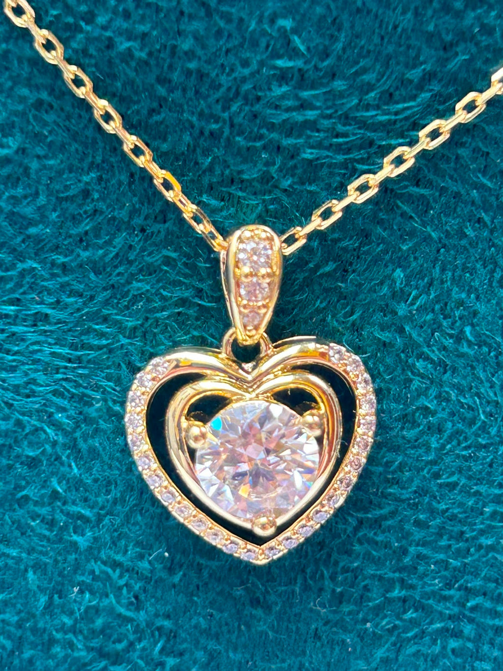 Collar corazón brillante