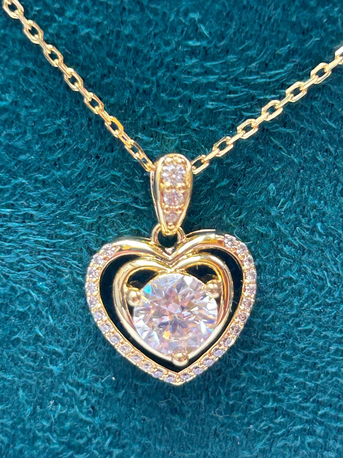 Collar corazón brillante