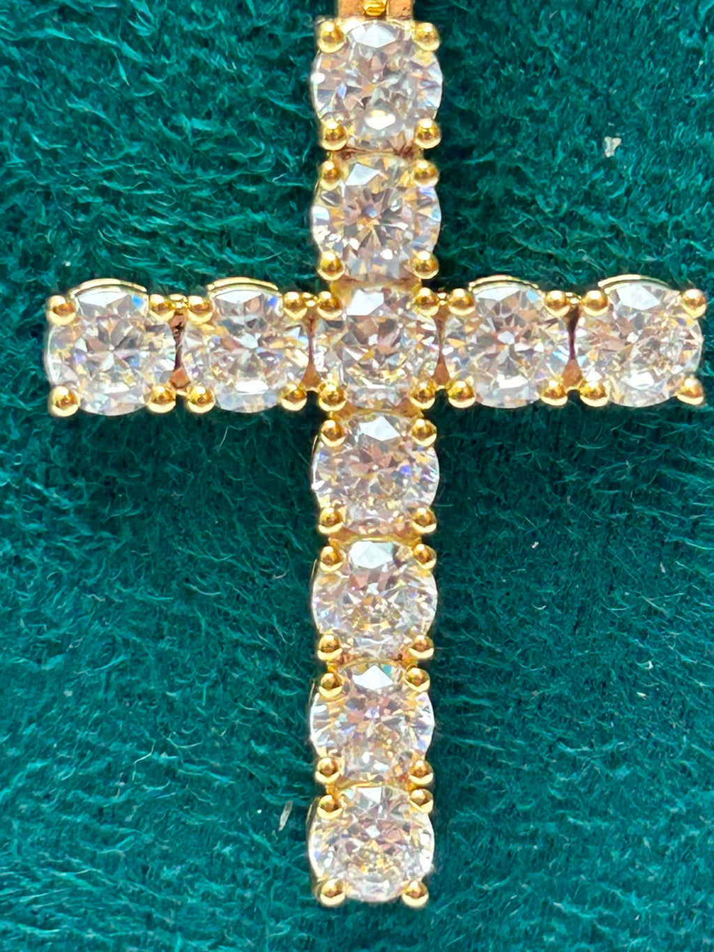 Dije cruz con zirconias