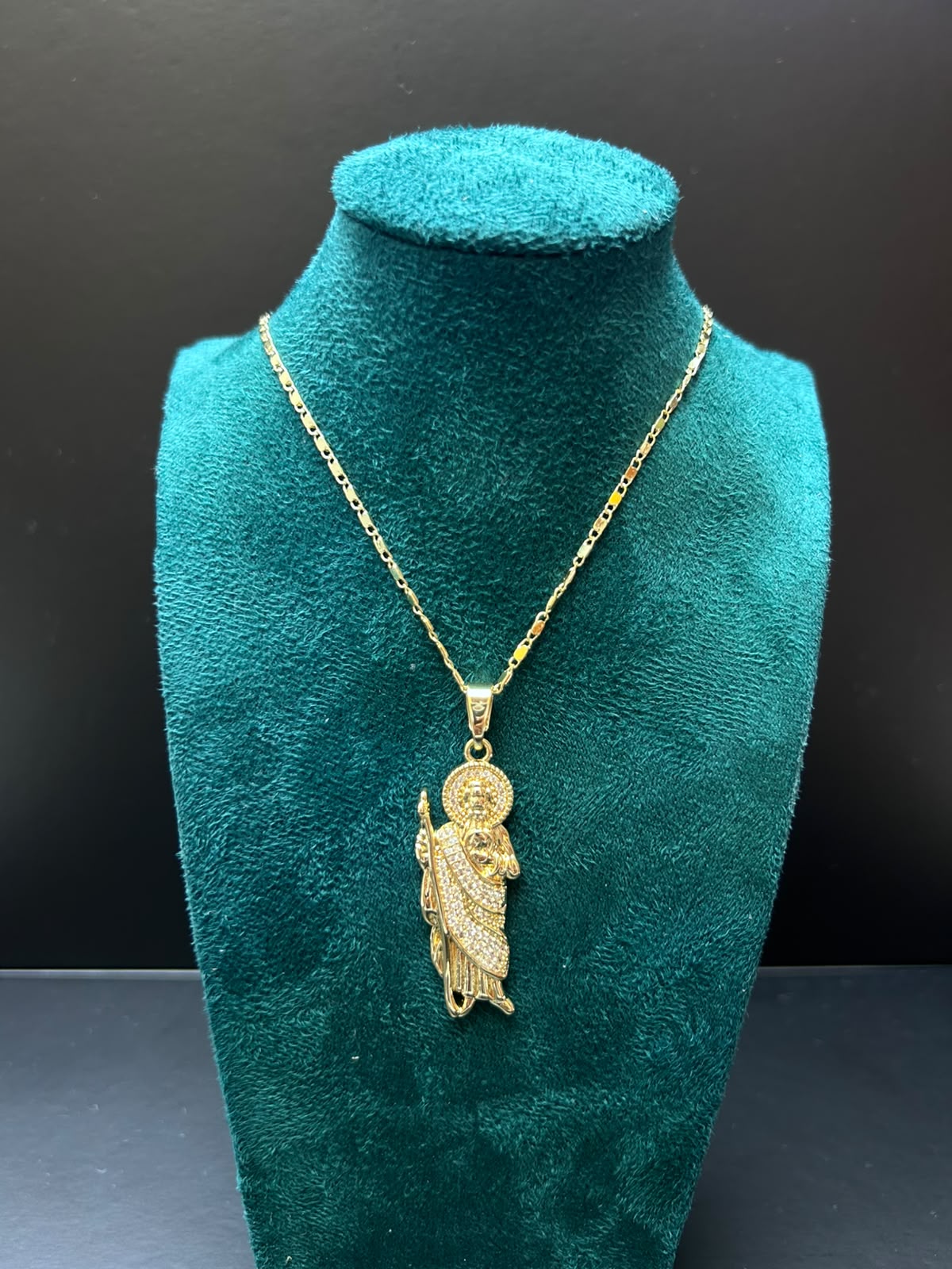 Cadena con dije San Judas Tadeo