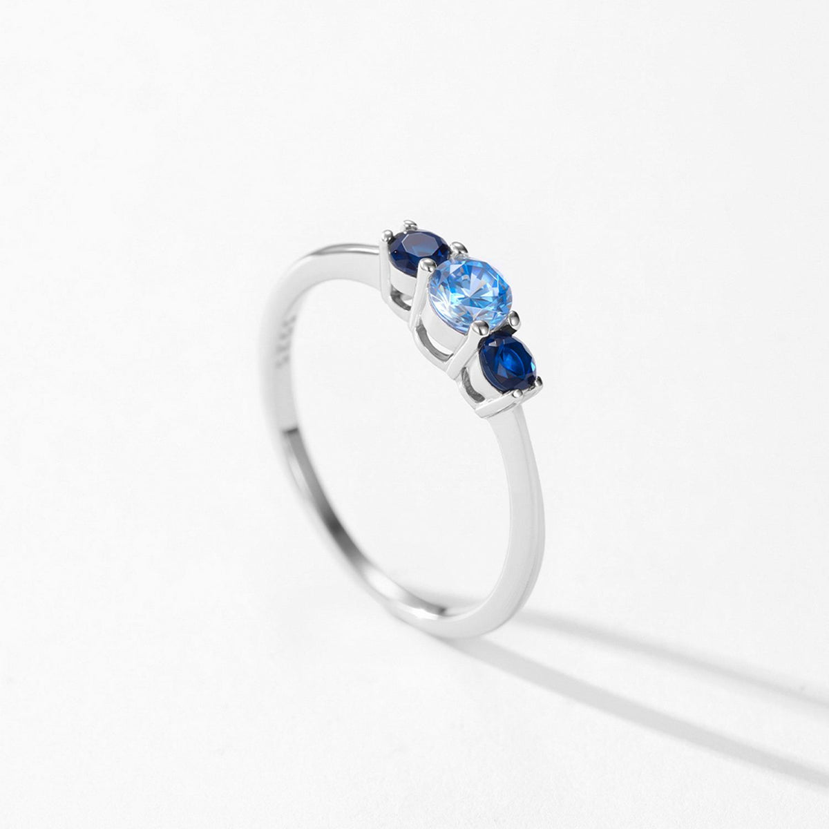 Anillo tricolor · Anillo de Plata 925 con Tres Zirconias