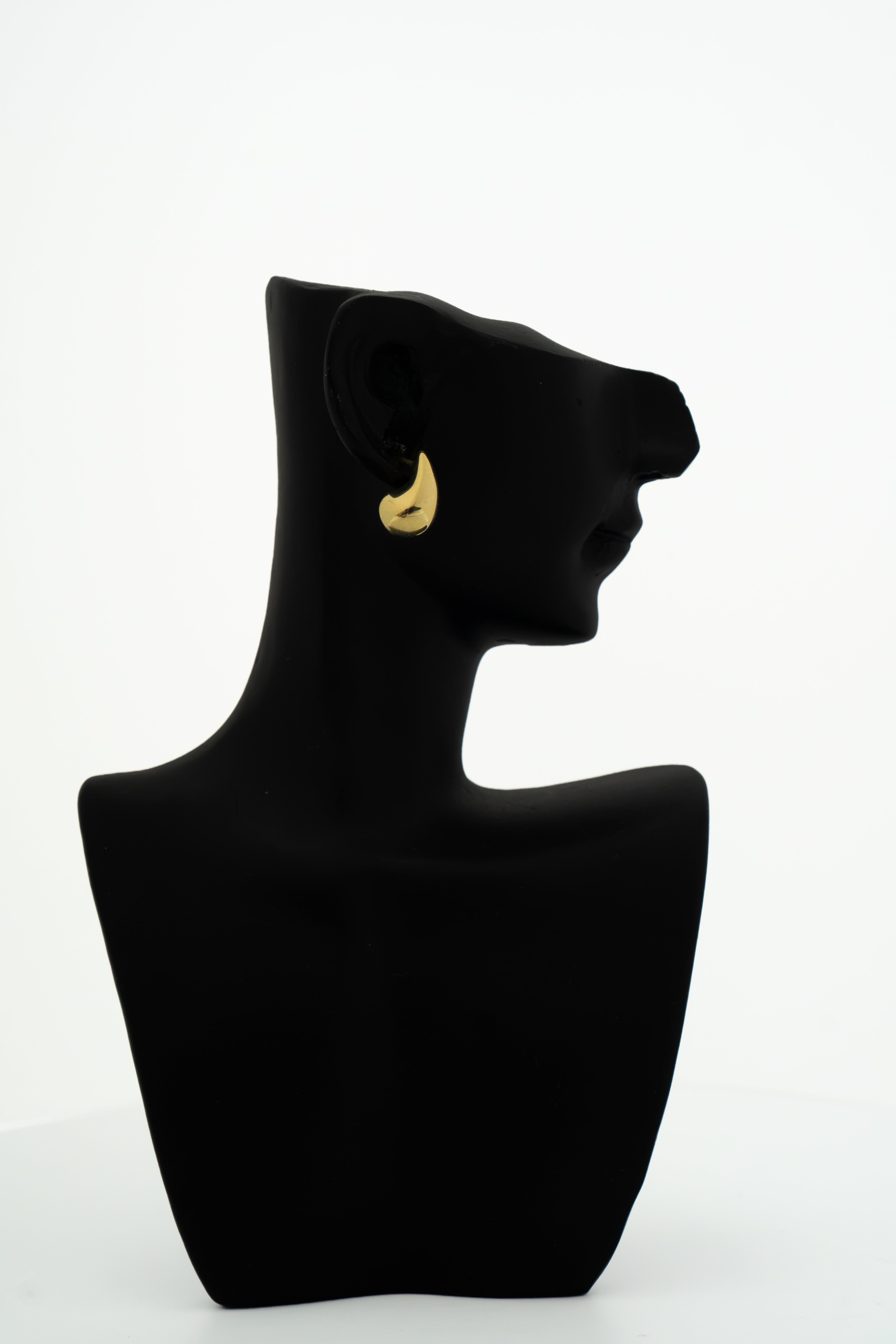 Aretes gota oro