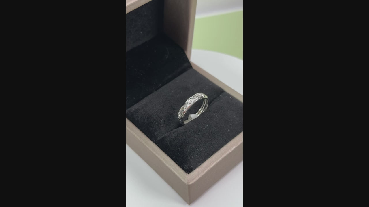 Anillo tallado flores