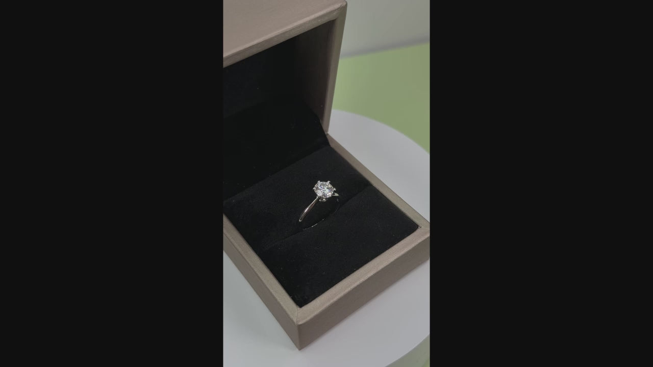 Anillo solitario plata moissanita